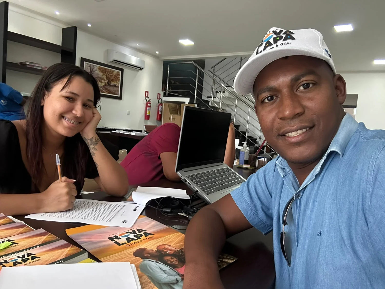 Encontro de Gesiel com cliente no escritório